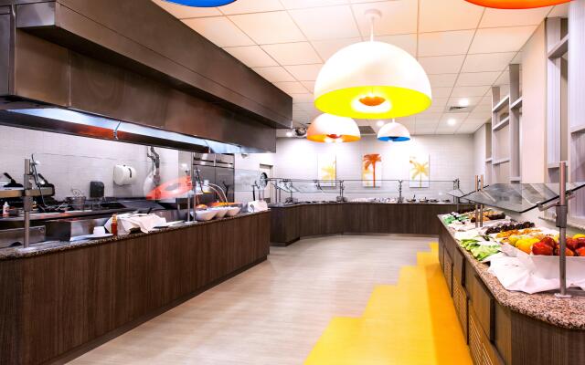 Holiday Inn Resort Orlando Suites - Waterpark by IHG