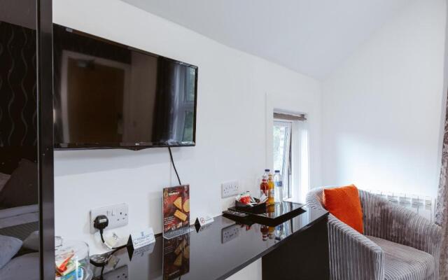 Modern city centre studio apartment