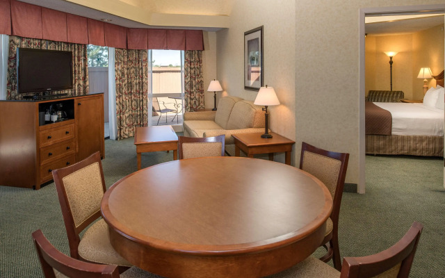 Red Lion Hotel Pasco Airport & Conference Center