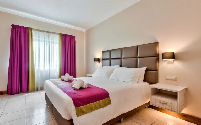 Villa Stephanotis - 3 Bedroom Villa With Pool