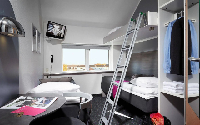 CABINN Express Hotel