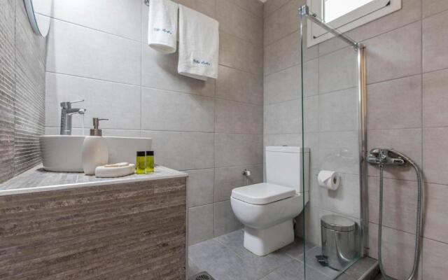 Villa Apella ✩ Private Yard & Pool ✩ 8 Guests