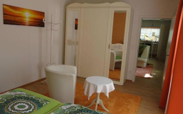 Top 2 Zi-Wohnung, 350 m zum See