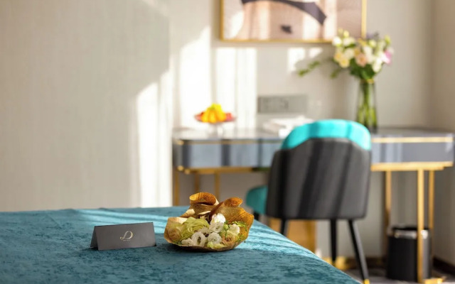 XANA Deluxe International Hotel Dongshankou Metro Station Branch