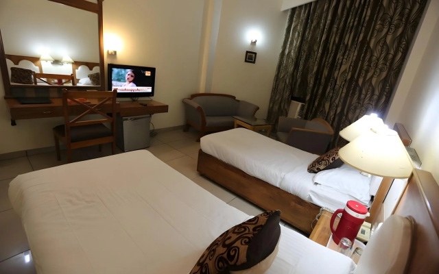 Hotel Devi Grand