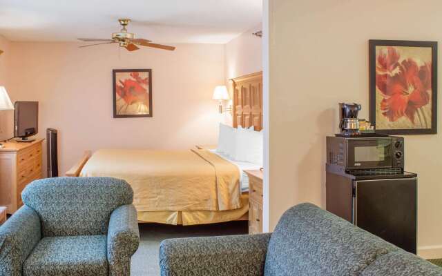 Econo Lodge Raleigh near Walnut Creek Amphitheatre