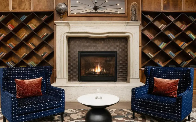 Hotel Indigo Baltimore Downtown by IHG