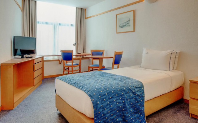 VIP Executive Eden Aparthotel