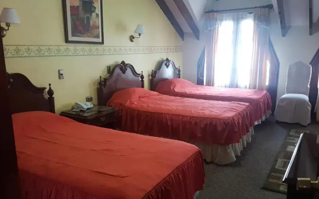 Paola Hostal