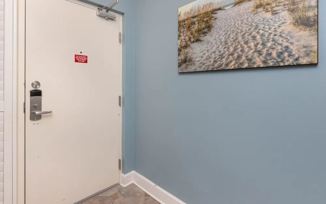 Phoenix Ix 502 2 Bedroom Condo