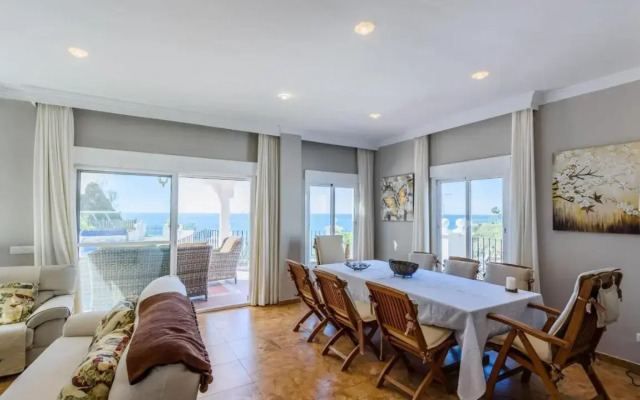 Villas Nerjazul - El Peñoncillo Beach