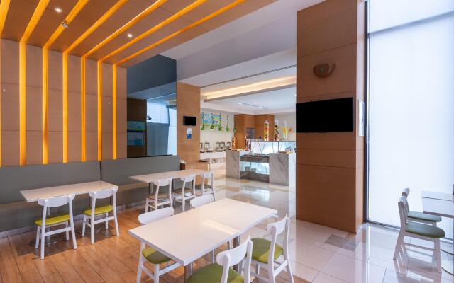 Holiday Inn Express Shanghai Jiading Industry Park by IHG