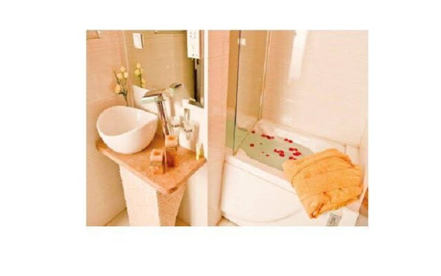 Ferdowsi International Grand Hotel
