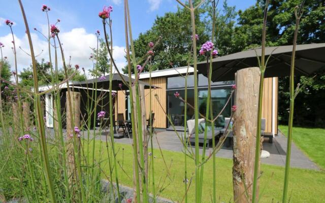 Rietreiger luxe vakantielodge in Friesland - 2 badkamers