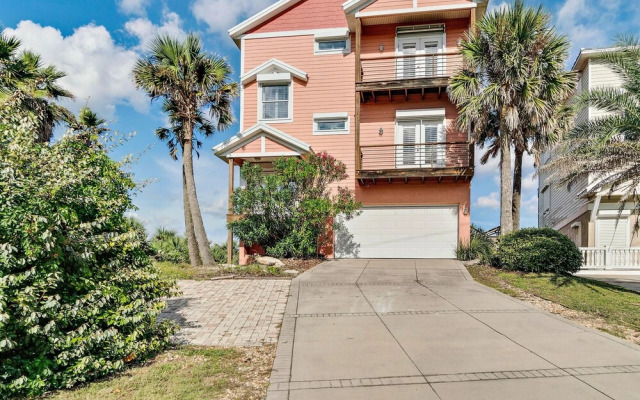 Tuscan Sun by Teeming Vacation Rentals