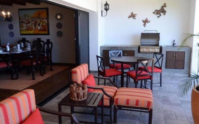 Spacious 3 Bedroom With Plunge Pool in Cabo