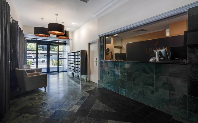 Frome Apartments