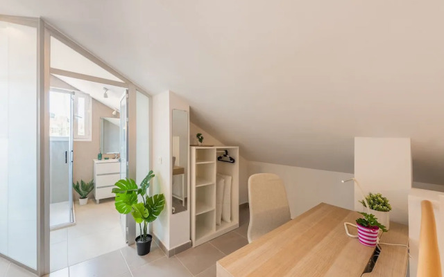 Skysea Holidays City Center Suites