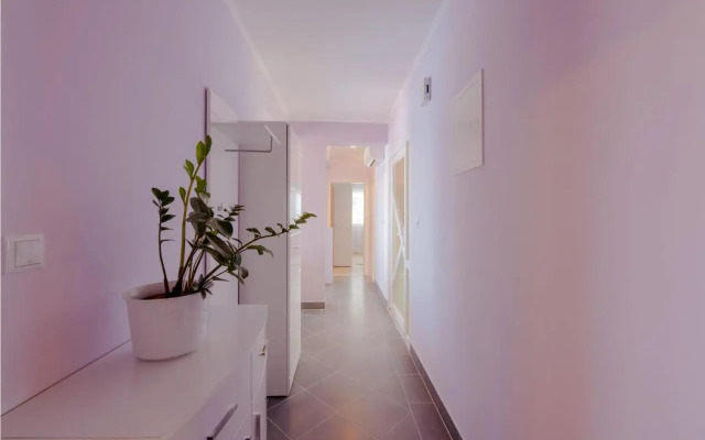 Two-Bedroom Apartment in Prigradica