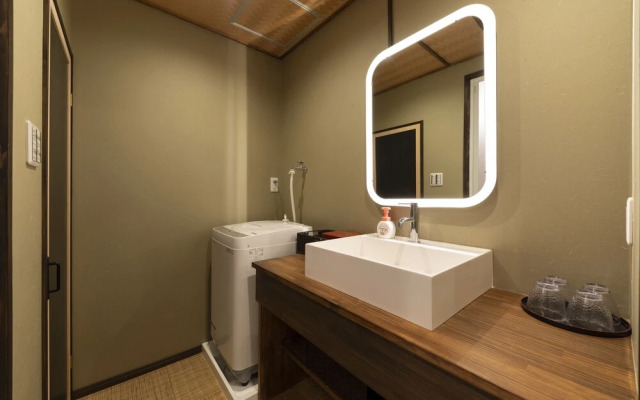 Shirakabanoyado-Uchikyuhoji