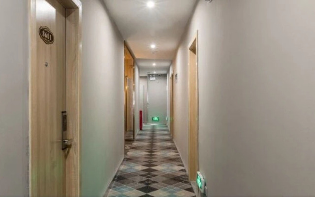 Yimi Hotel Jiangwan Tuanyida Square