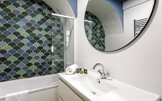 Stylish Highgate Haven Apartment