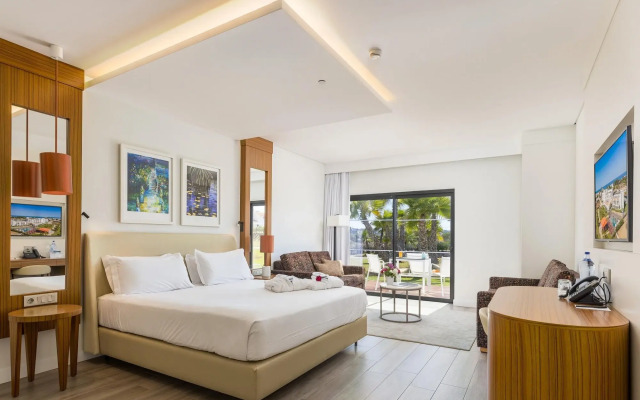 Regency Salgados Hotel & Spa