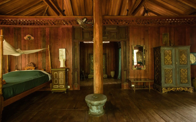 Rajabori Villas