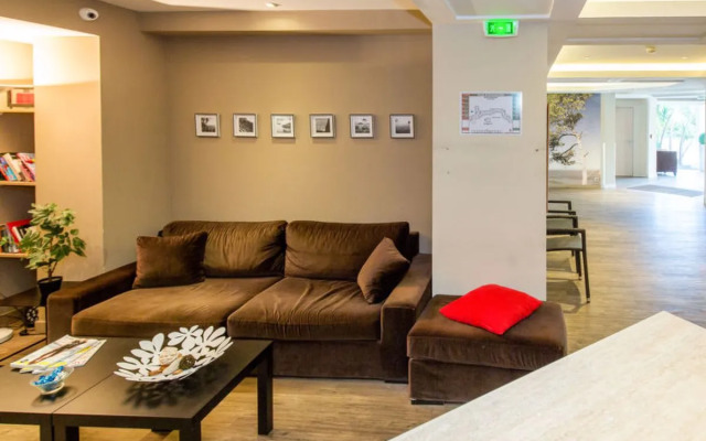 Les Perles de Saint Tropez (POG160)