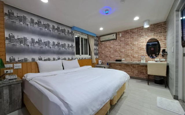Bin City Hotel