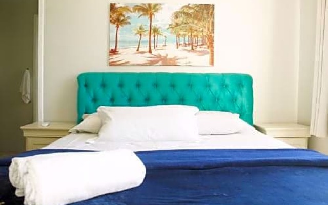 BRAVA POINT Pousada e Hostel