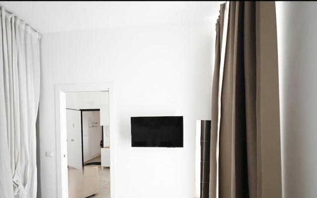 Paradise Rooms