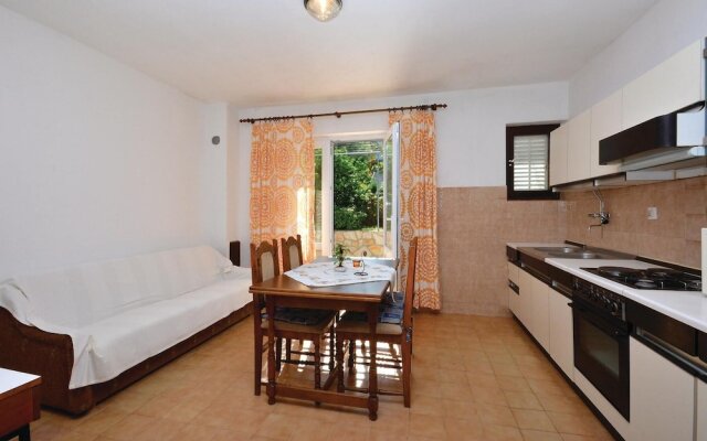 Stunning Home in Jelsa With Wifi and 2 Bedrooms