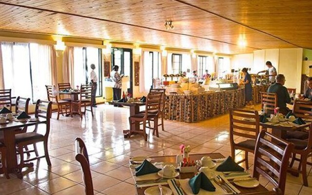 Sunbird Livingstonia Beach Hotel