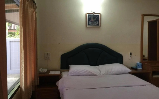 Moo Noi Resort
