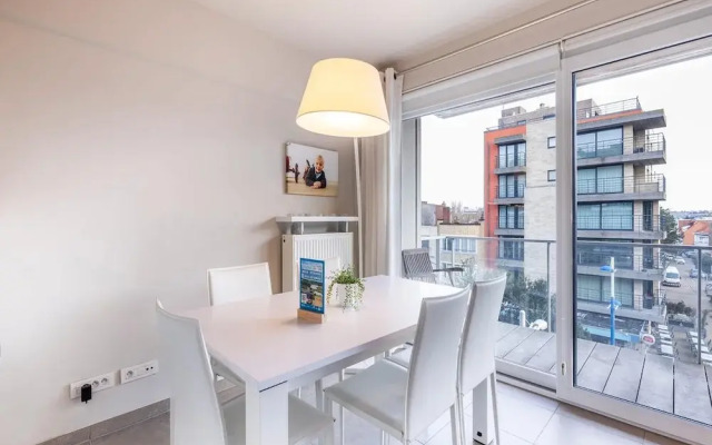 South-facing Apartment for 4 Guests