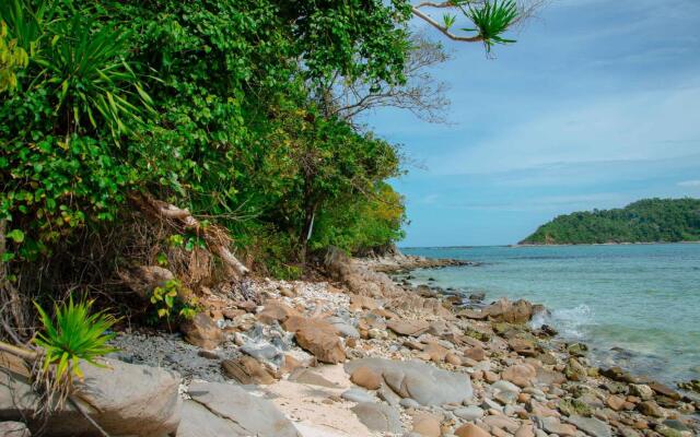 Usukan Cove Lodge
