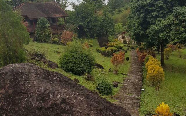 Phanom Bencha Mountain Resort