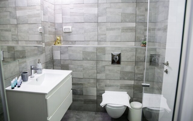 YalaRent Midtown towers TLV