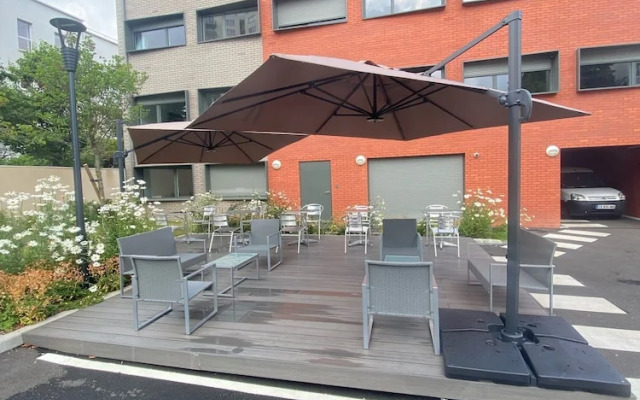 Hotel Les Portes De Paris