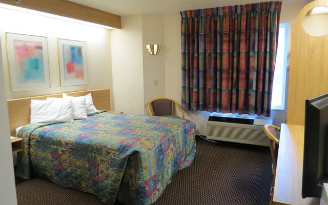 America's Best Inn - Antigo