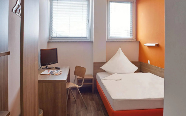Orange Hotel und Apartments