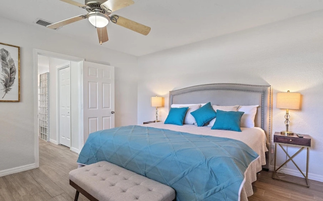 Paradise Palace 4 Bedroom Home by RedAwning