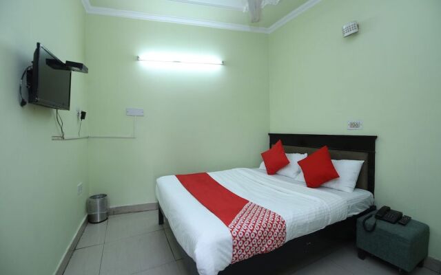 Oyo 41059 Hotel Satkar