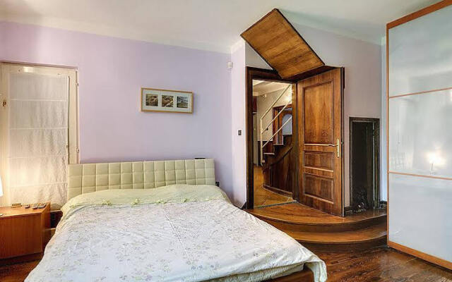 5-room House 300 M2 On 3 Levels - Inh 26452