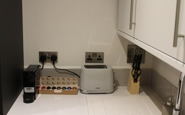 Luxury 1 Bed Apartment In The Heart Of Rochester