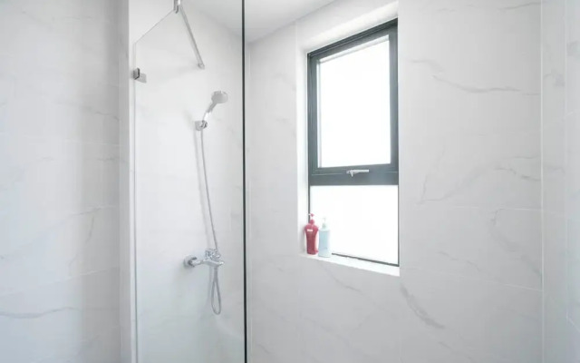 Tyms Elegant 4BR 2BA Apt Xujiahui Malls