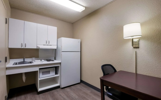 Mainstay Suites Knoxville - Cedar Bluff