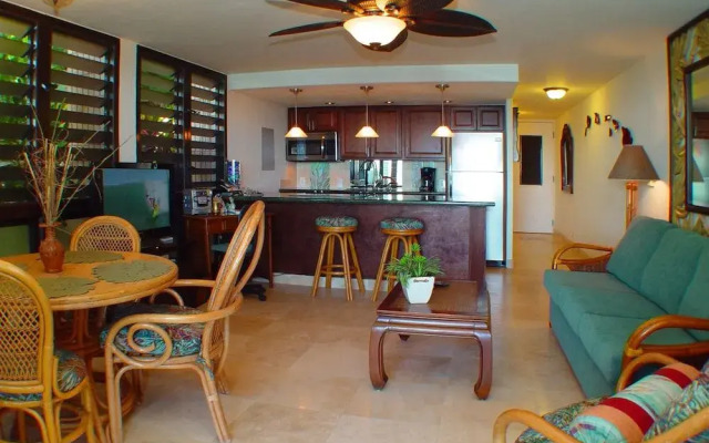Kaleialoha #115 1 Bedroom 1 Bathroom Condo by Redawning