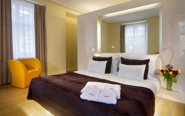Hotel Three Storks